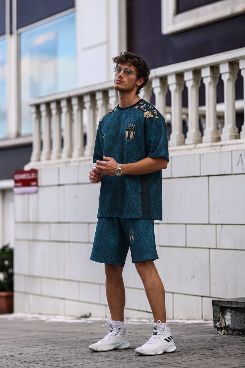 The Pulse of Fashion: How Trends Are Born and Shape What We Wear.