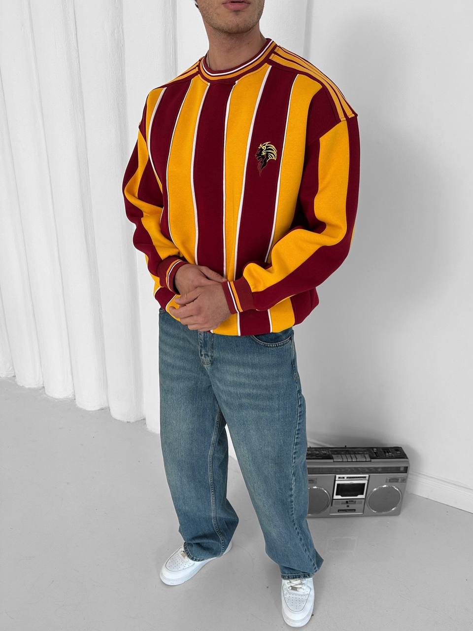 90s Vertical Stripe Crewneck Sweatshirt – Oversized Retro Blokecore Style