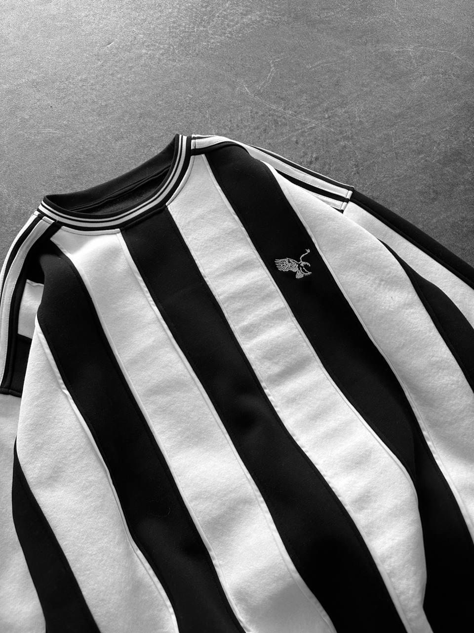 90s Vertical Stripe Crewneck Sweatshirt – Oversized Retro Blokecore Style.