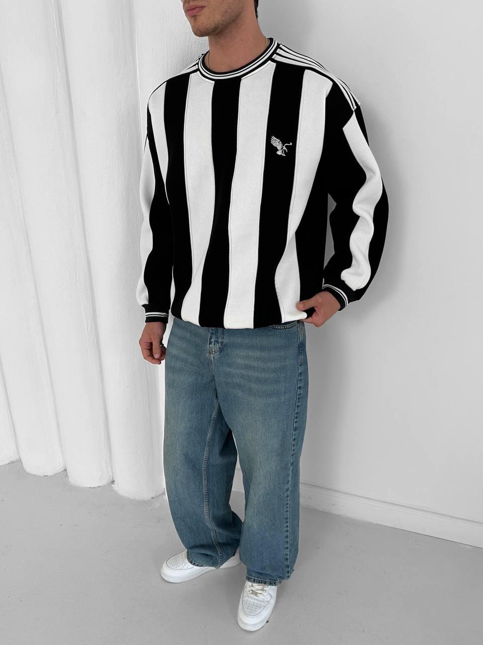 90s Vertical Stripe Crewneck Sweatshirt – Oversized Retro Blokecore Style.