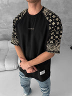 Artistic Graphic Cotton T-Shirt / Figure with Rug Print Tee