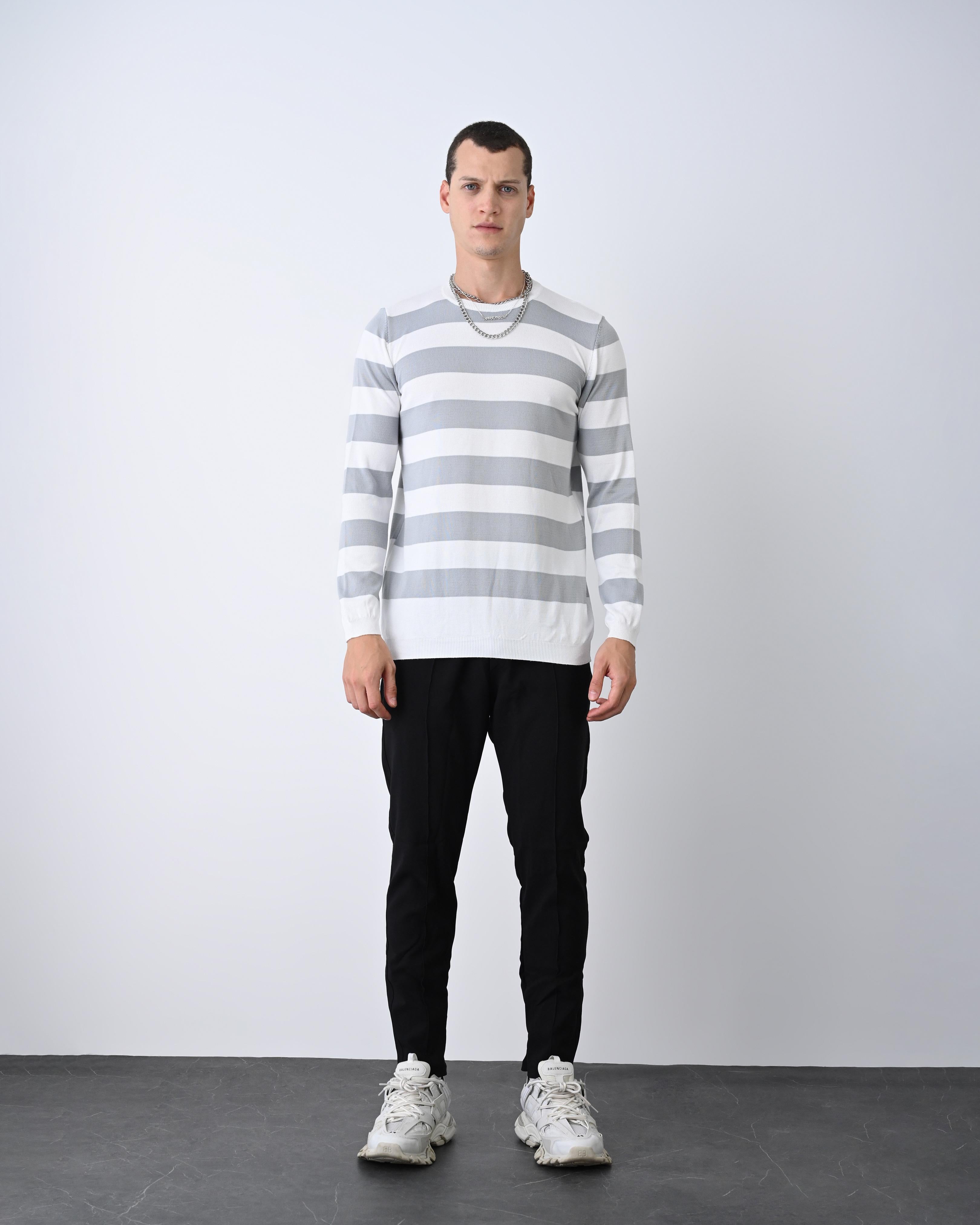 Casual Men's Knitwear with Dual-Tone Stripe Detail