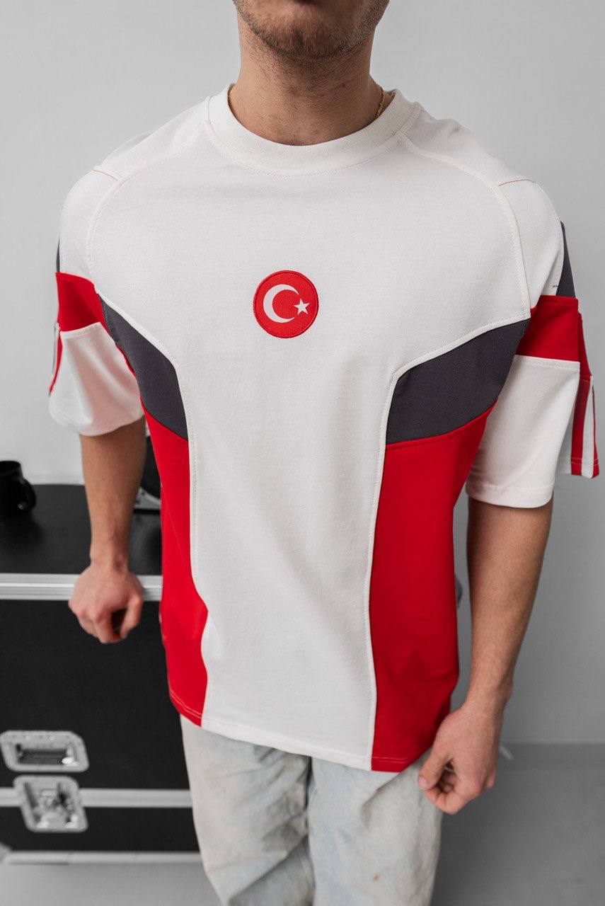 Deftlouwear Oversize T-Shirt - Style and Comfort in Every Move