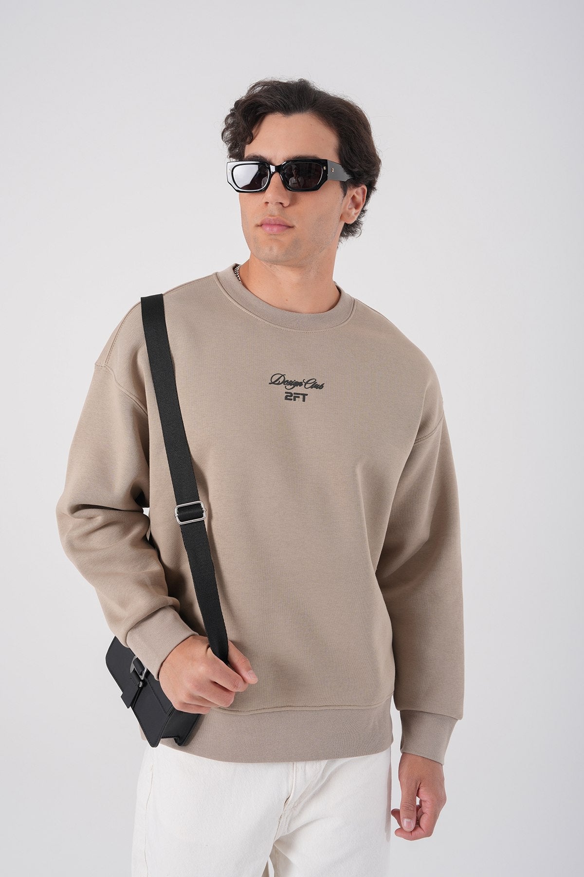 Design Club' Oversized Sweatshirt: The New Icon of Urban Style