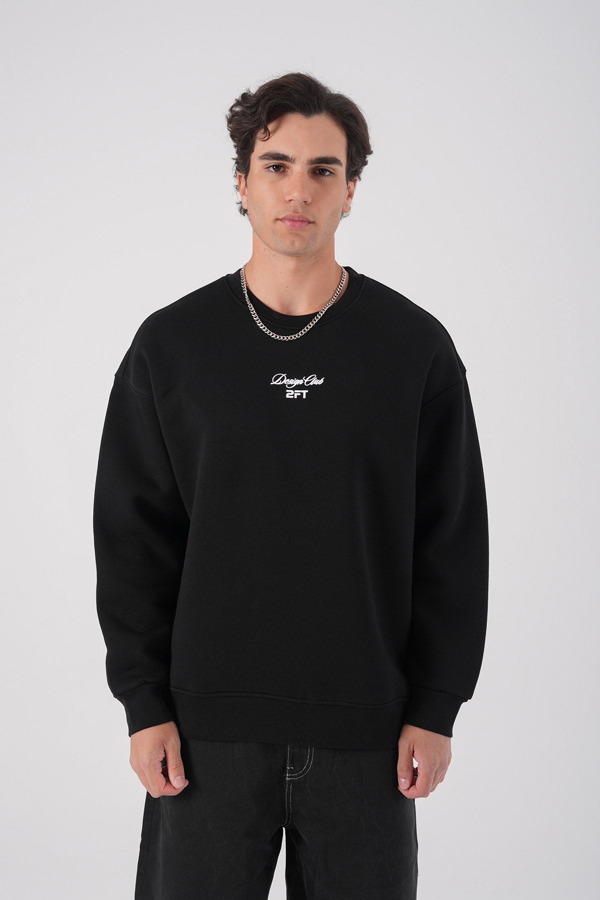 Design Club' Oversized Sweatshirt: The New Icon of Urban Style