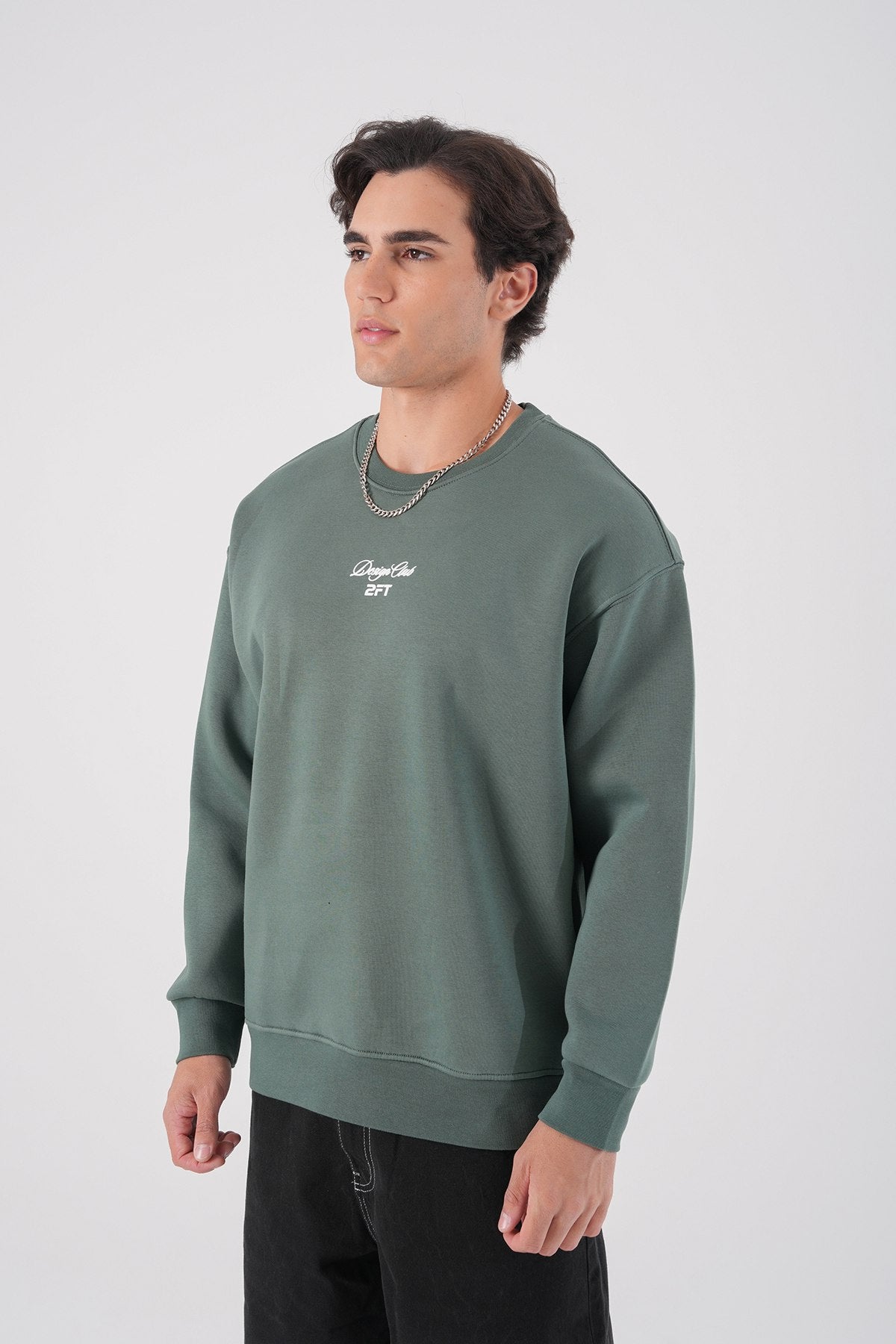 Design Club' Oversized Sweatshirt: The New Icon of Urban Style