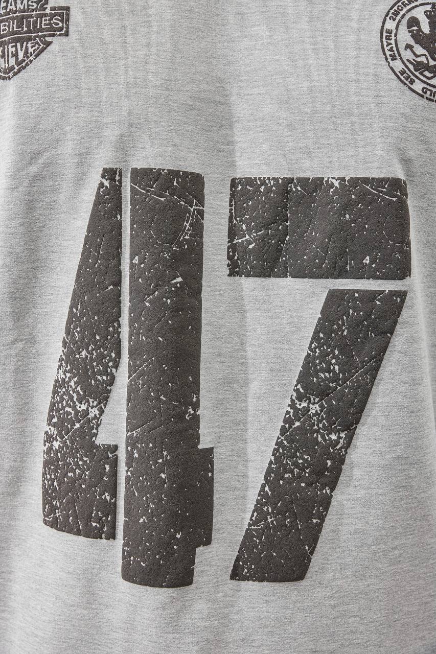Double-Layer "47" Graphic Long Sleeve Tee
