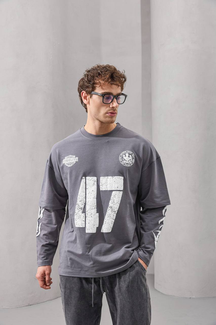Double-Layer "47" Graphic Long Sleeve Tee