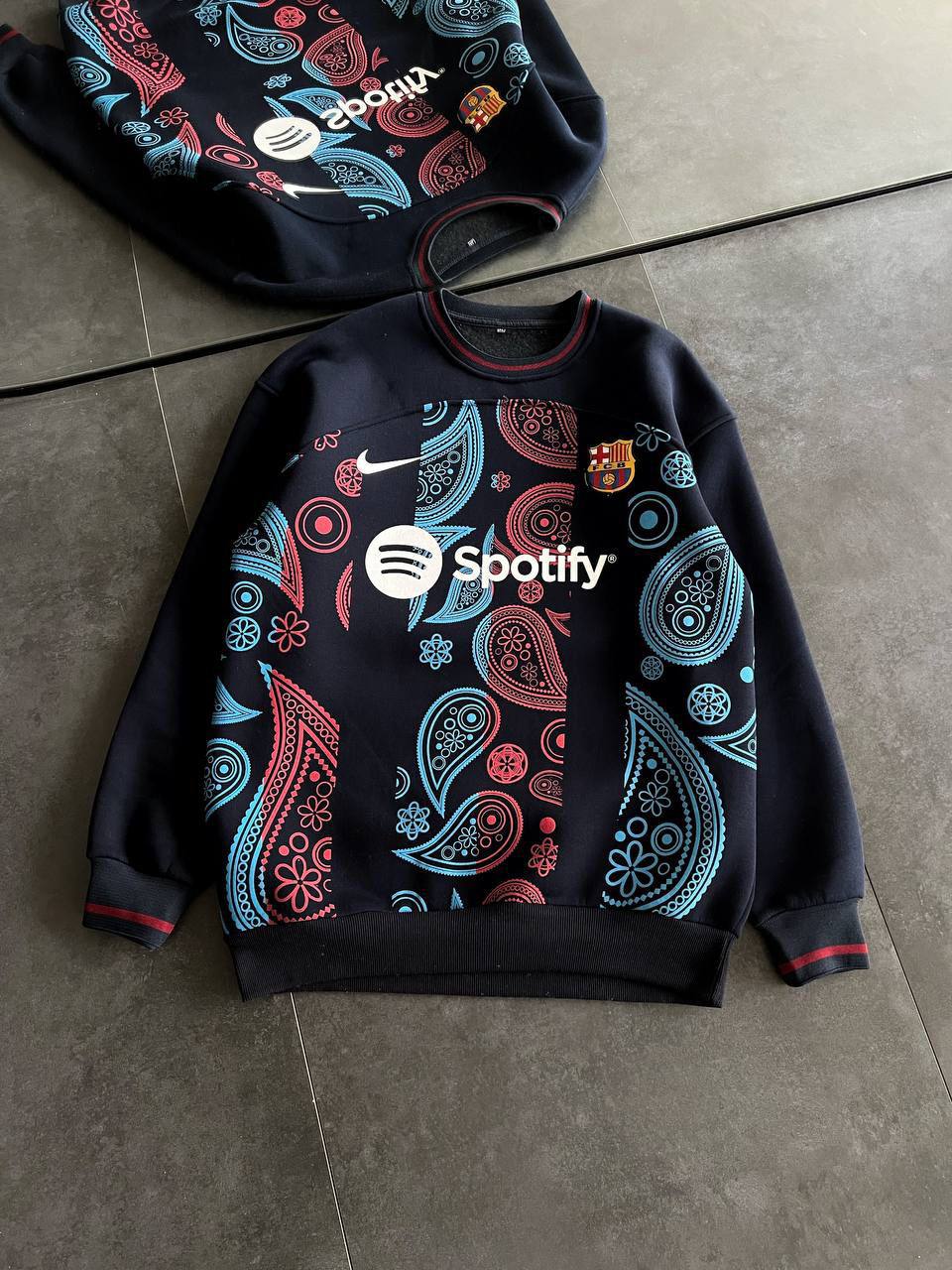 FC Barcelona Oversized Sweatshirt - Iconic Logo Casual Sportswear