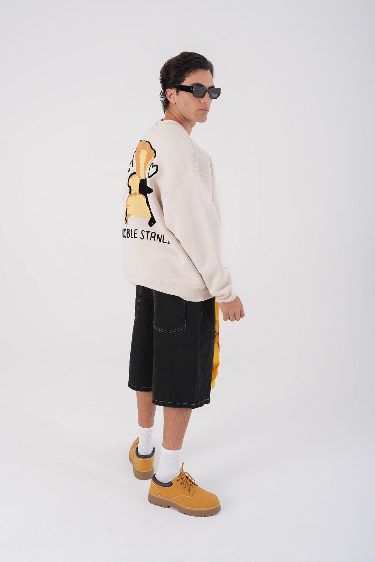 Noble Stance Oversized Sweatshirt: Artistic Heart & Dog Graphic