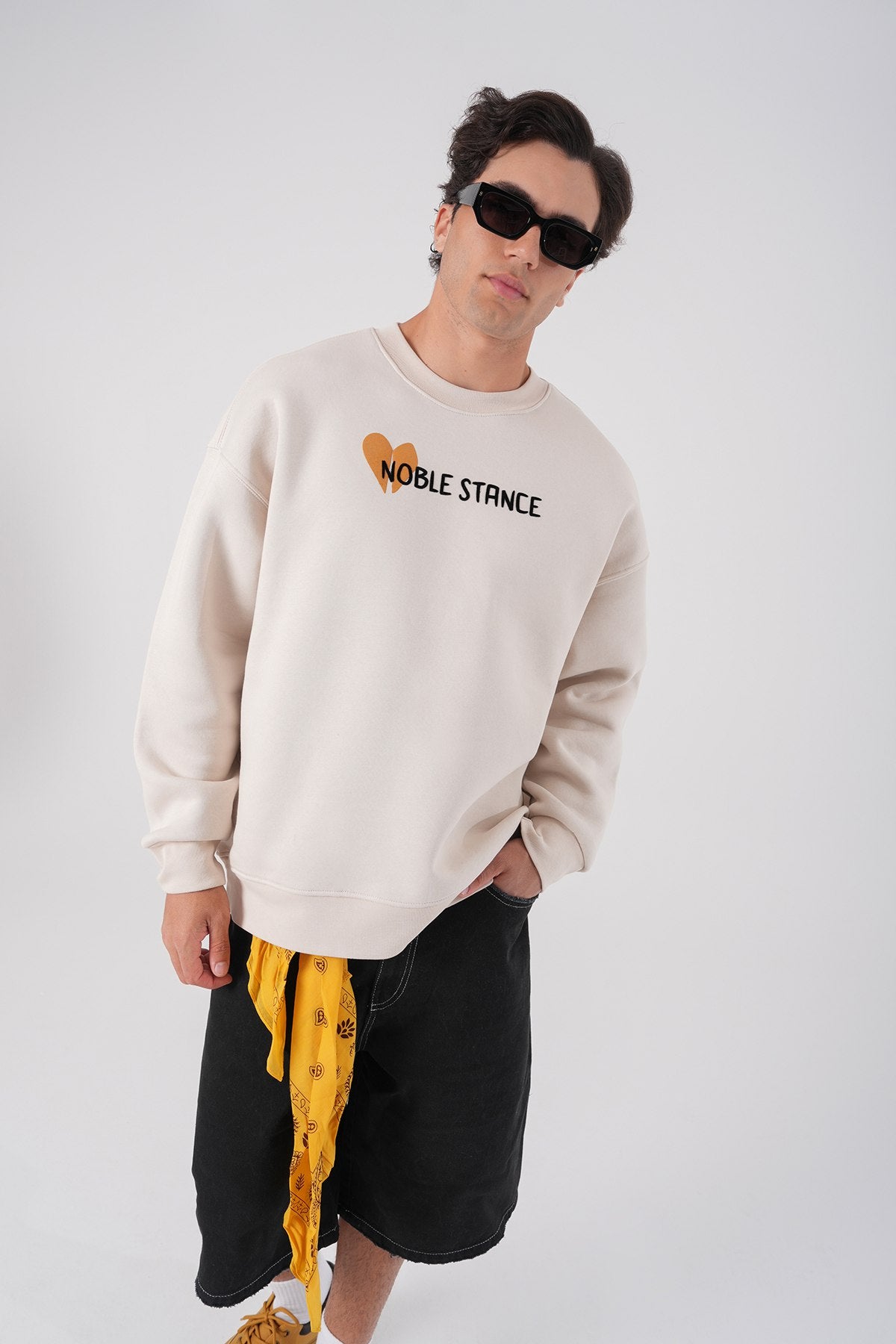 Noble Stance Oversized Sweatshirt: Artistic Heart & Dog Graphic