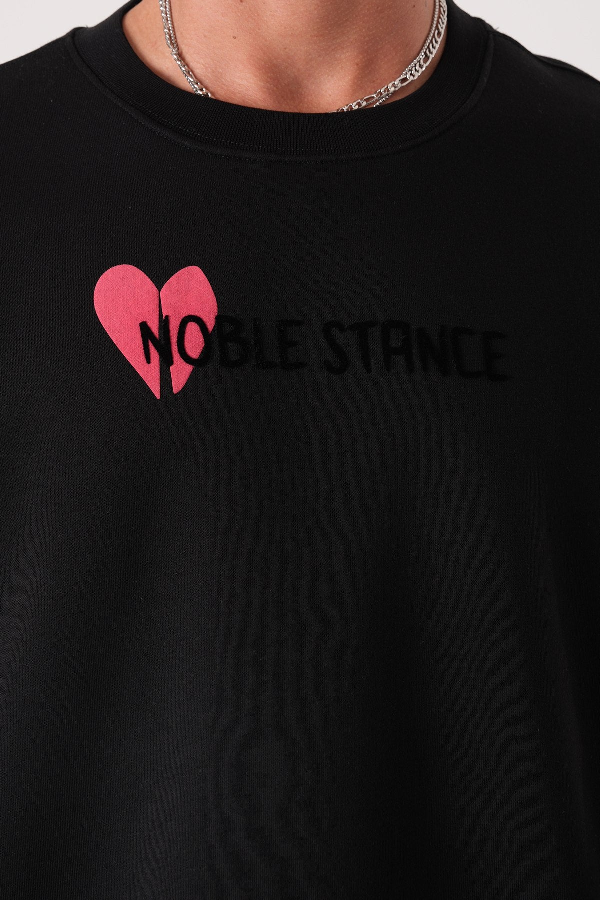 Noble Stance Oversized Sweatshirt: Artistic Heart & Dog Graphic