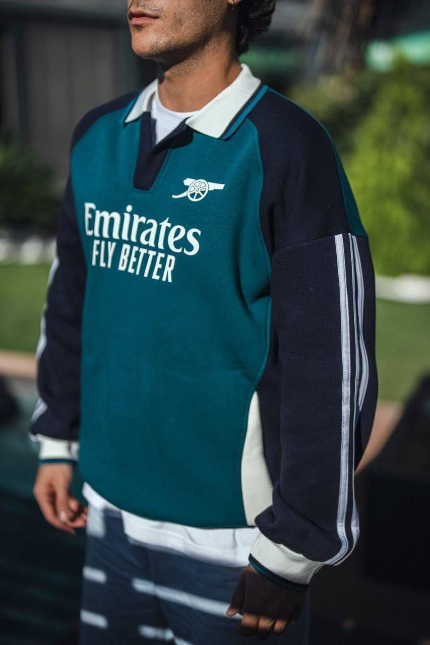 Arsenal Oversized 3-Thread Fleece-Lined Sweatshirt - Cozy and Durable Design.