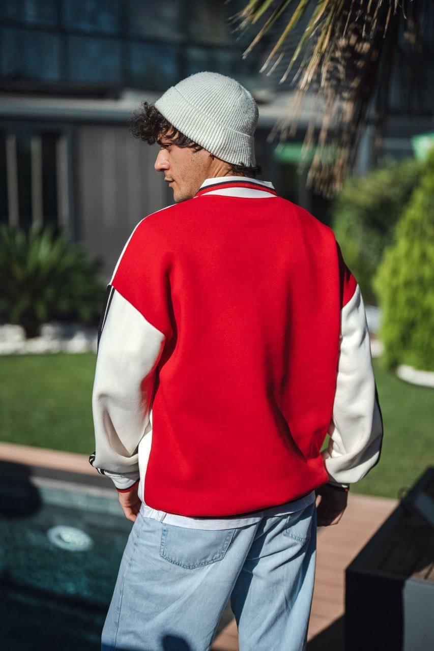 Arsenal Oversized 3-Thread Fleece-Lined Sweatshirt - Cozy and Durable Design.