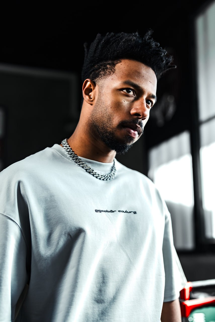 Couture Oversize Cotton T-Shirt – Back Embroidered Streetwear Tee