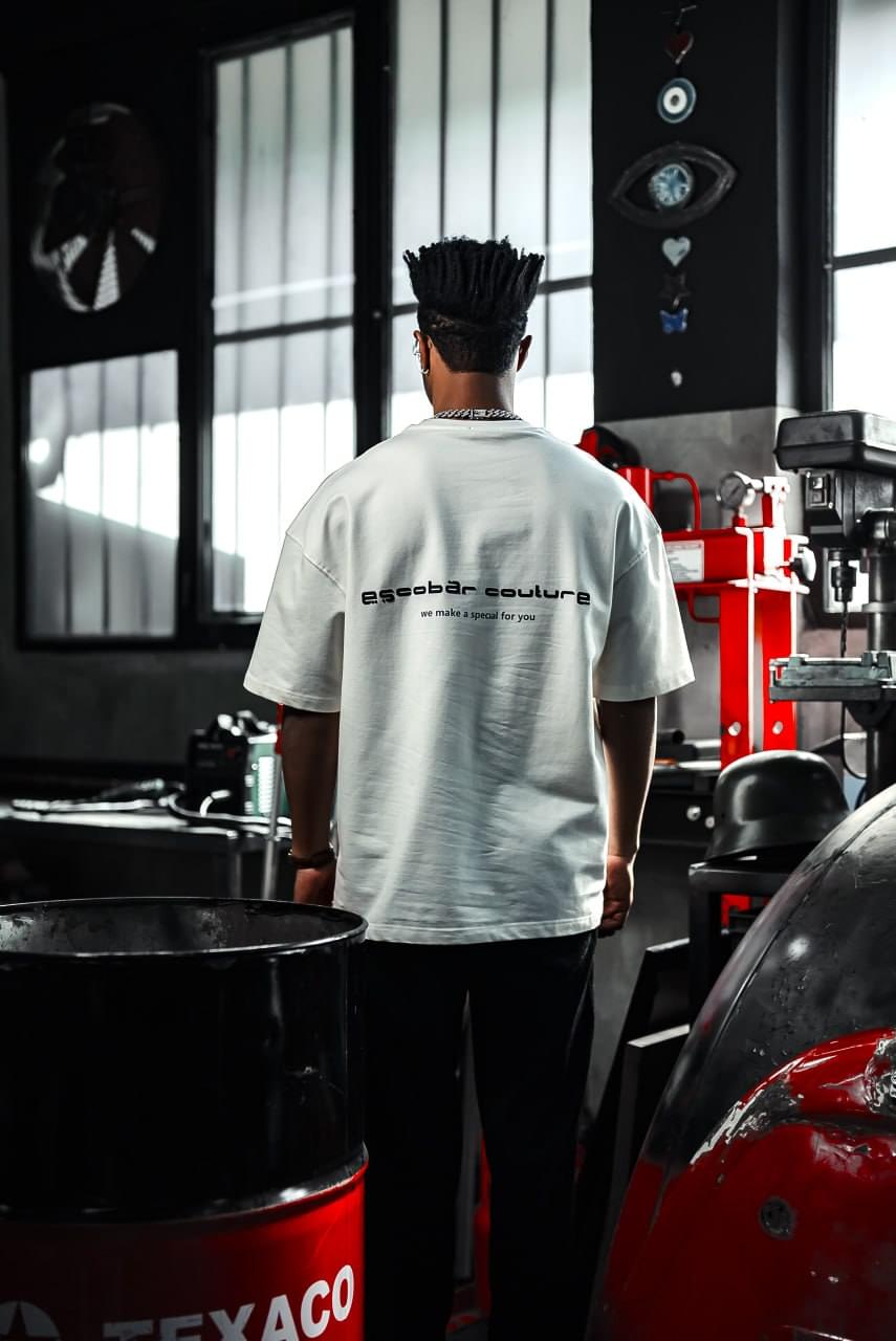 Couture Oversize Cotton T-Shirt – Back Embroidered Streetwear Tee.