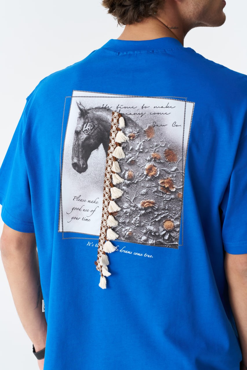 Horse Tassel Graphic Oversize Cotton Tee