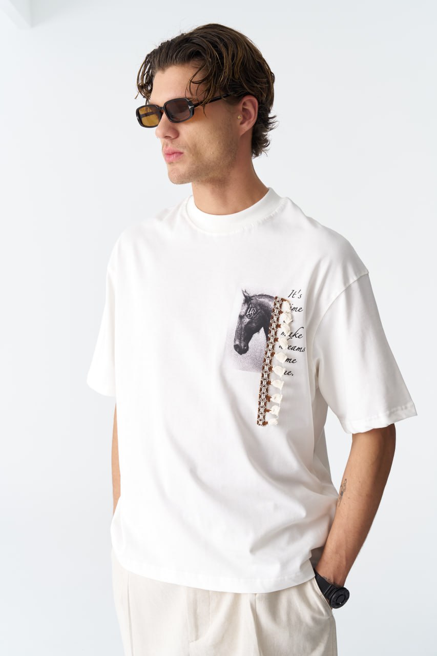 Horse Tassel Graphic Oversize Cotton Tee