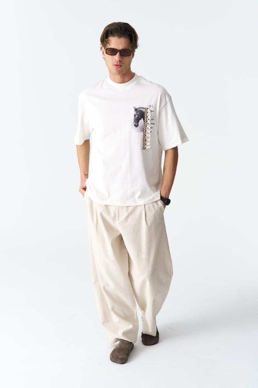 Horse Tassel Graphic Oversize Cotton Tee