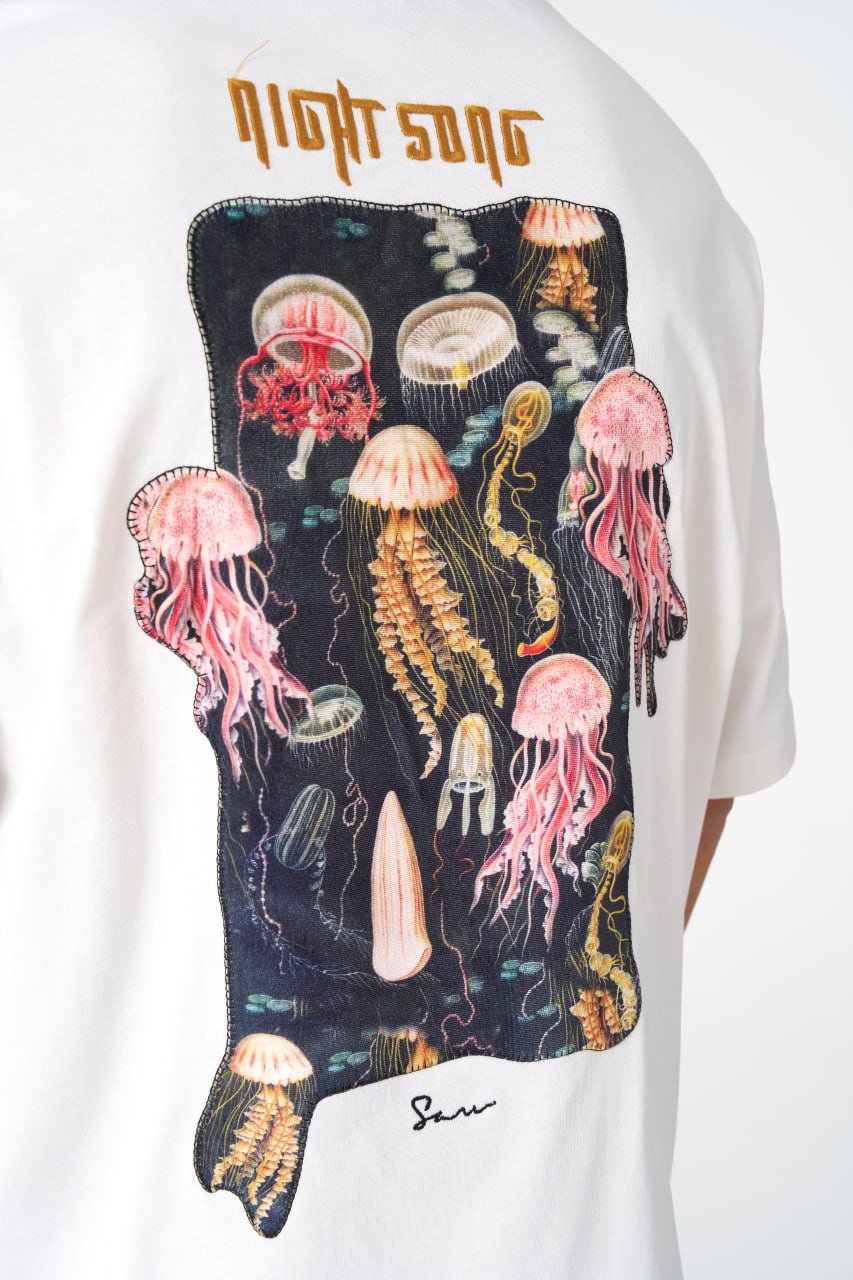 Night Song Jellyfish Graphic Oversize Cotton Tee