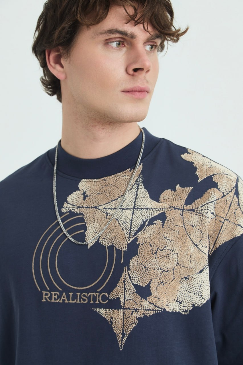 Oversize Cotton Tee / Ornate Animal Graphic Print "Fear Of Being Average"