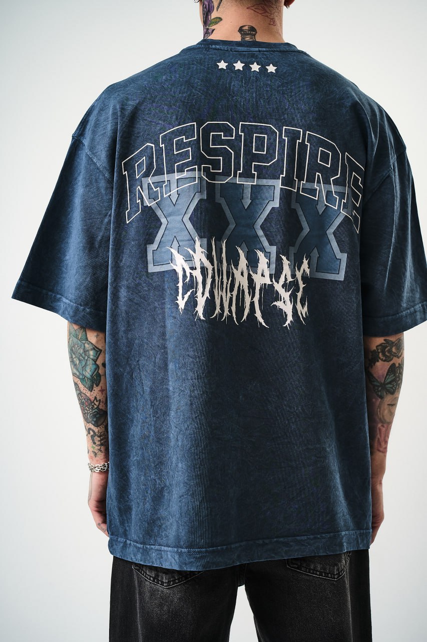 Oversize Cotton Tee - "RESPIRA" Graphic Print with Stars