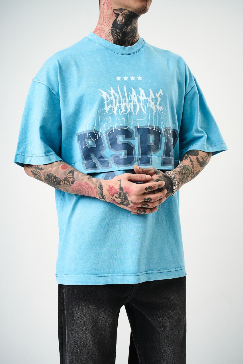 Oversize Cotton Tee - "RESPIRA" Graphic Print with Stars