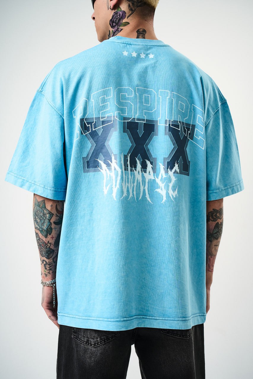 Oversize Cotton Tee - "RESPIRA" Graphic Print with Stars