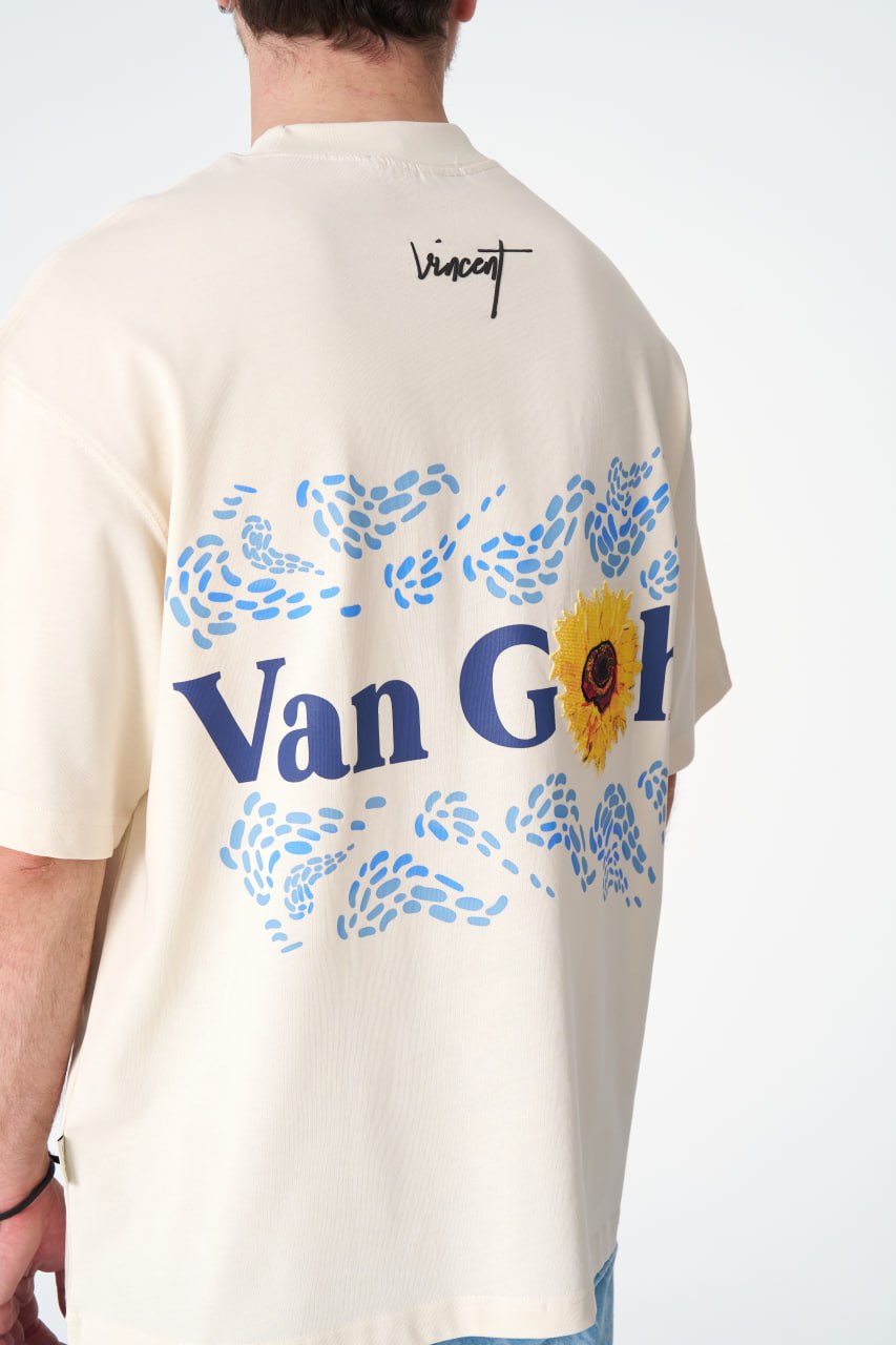 Oversize Cotton Tee / Vincent Van Gogh Artist Name & Art Print