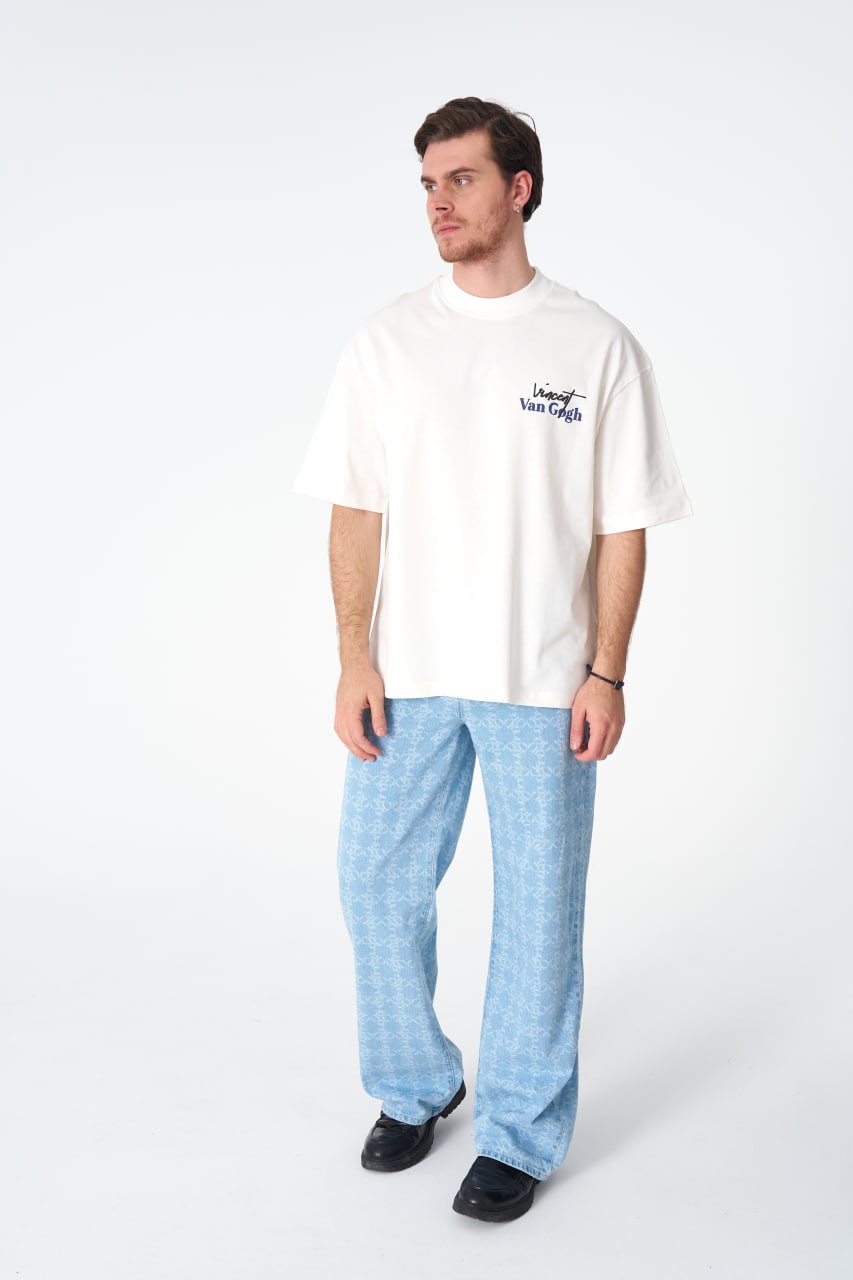 Oversize Cotton Tee / Vincent Van Gogh Artist Name & Art Print