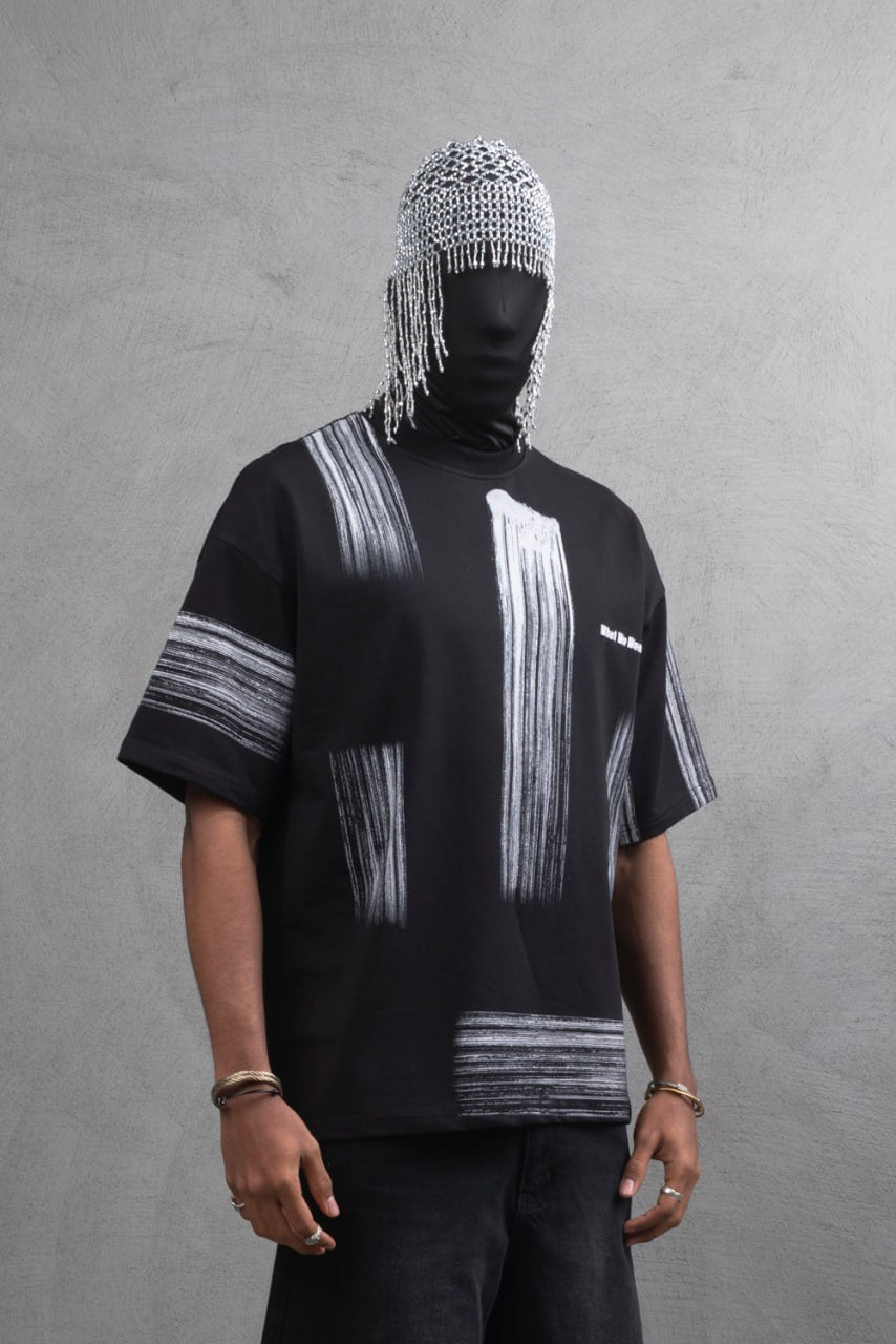 Oversize Graphic Cotton Tee - Abstract Vertical Stroke Print