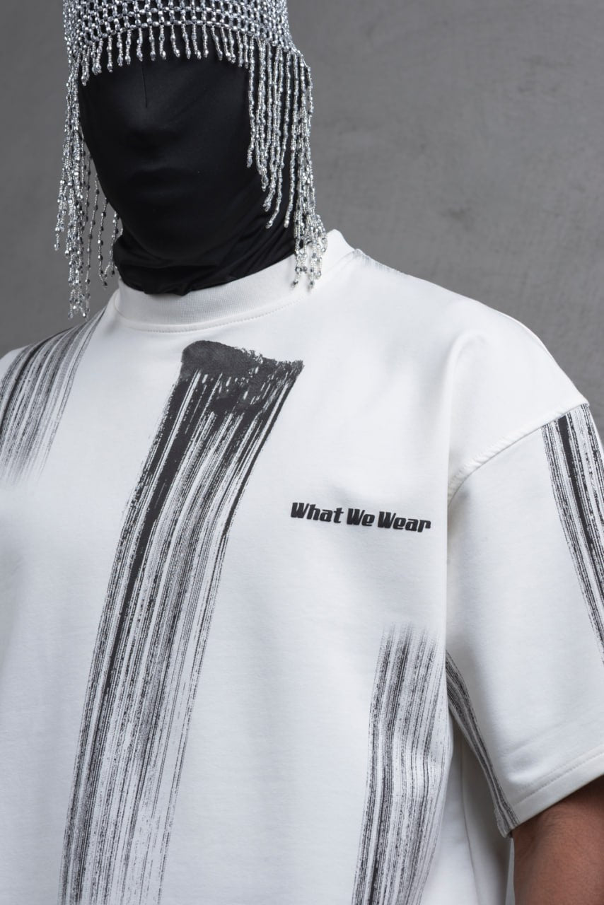 Oversize Graphic Cotton Tee - Abstract Vertical Stroke Print