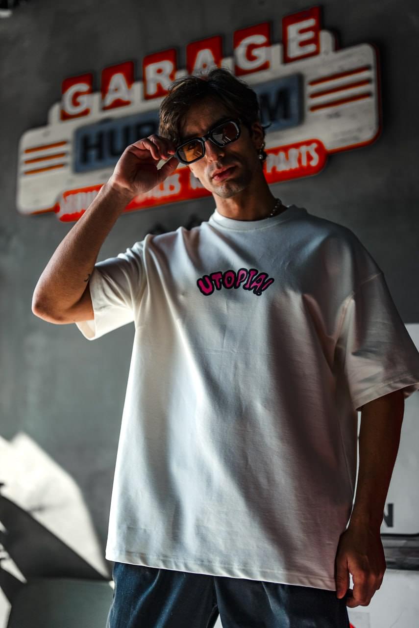 Oversize Graphic Cotton Tee – Travis Scott Utopia Dystopia Print.