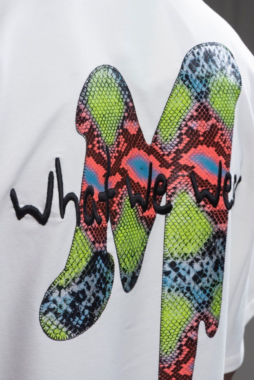 Oversize Graphic Cotton Tee – "What We Wear" Abstract Print