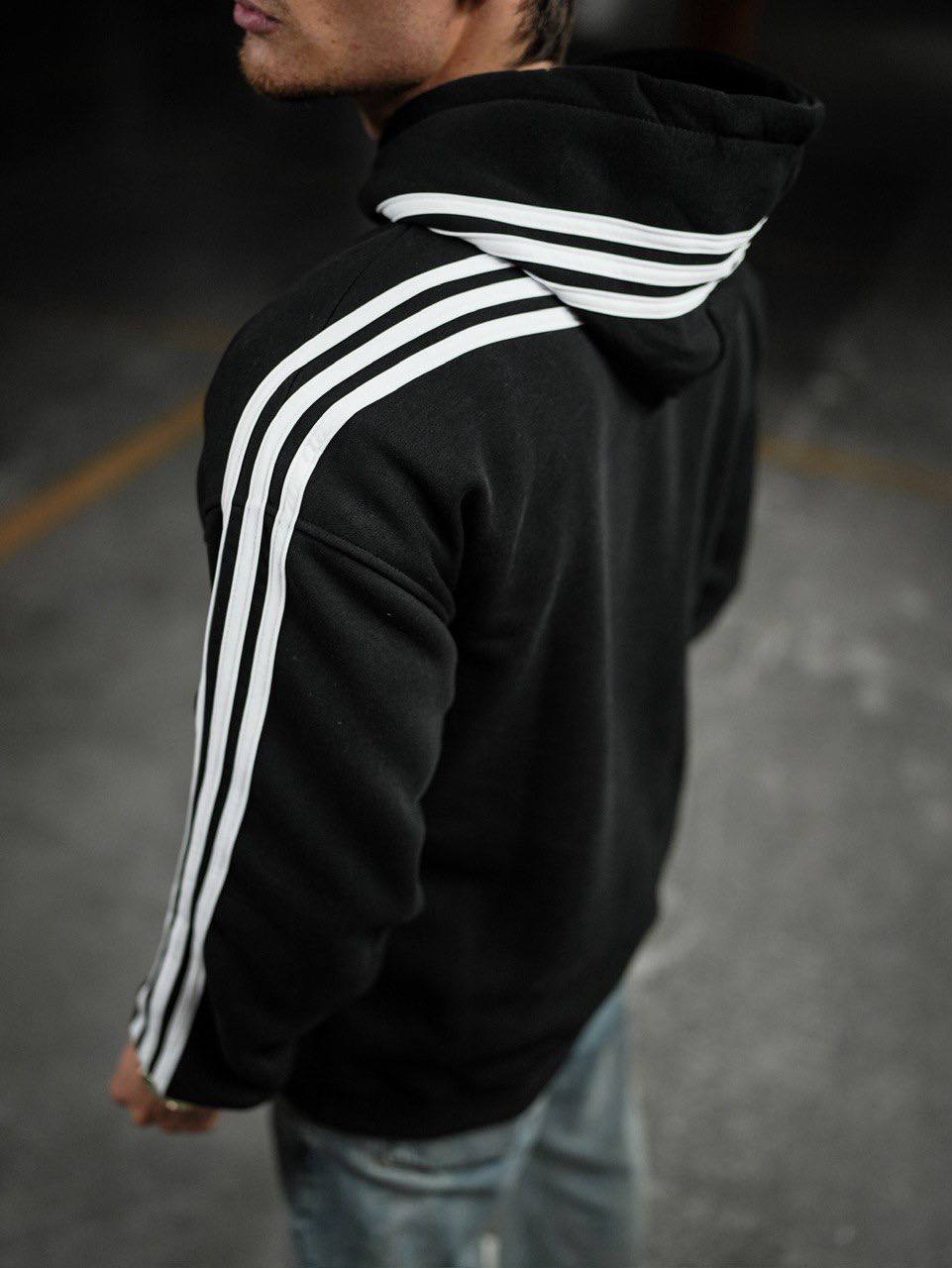 Oversized Hoodie with Striped Sleeve Details - Stylish and Comfortable Design