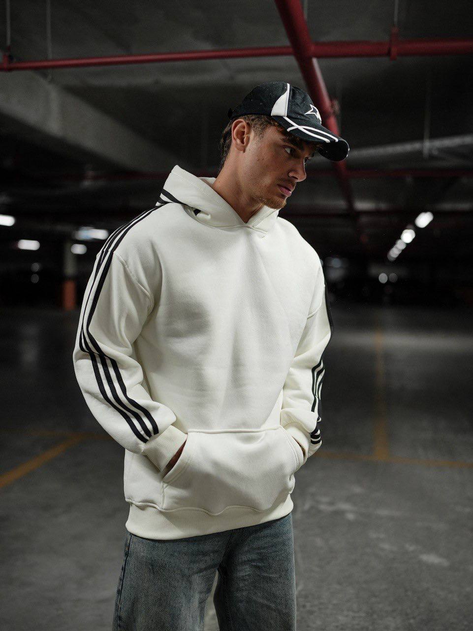 Oversized Hoodie with Striped Sleeve Details - Stylish and Comfortable Design