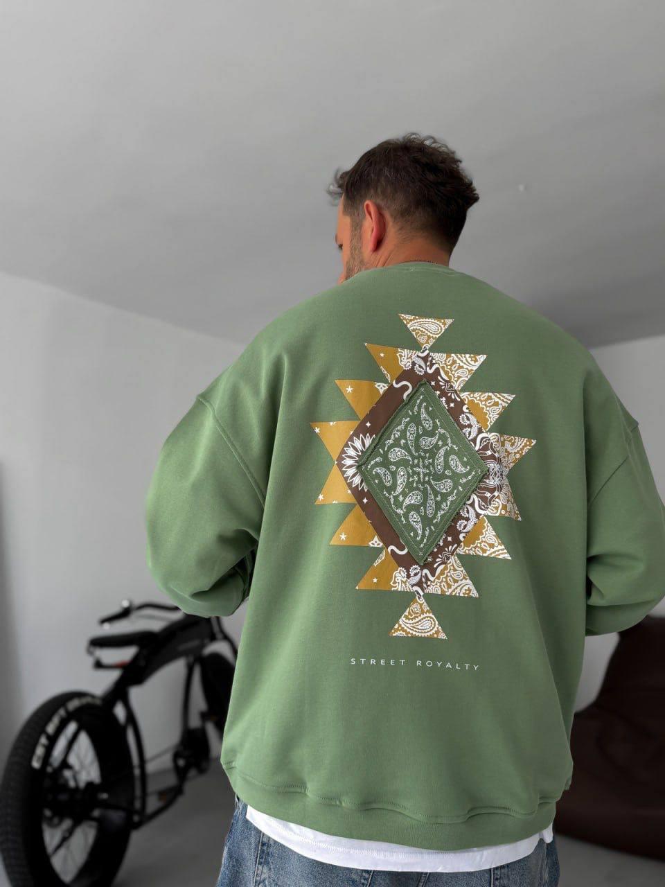 Street Royalty Oversize Sweatshirt.