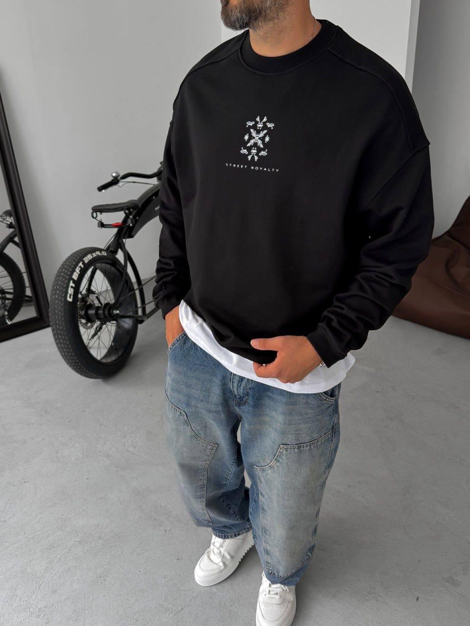 Street Royalty Oversize Sweatshirt.