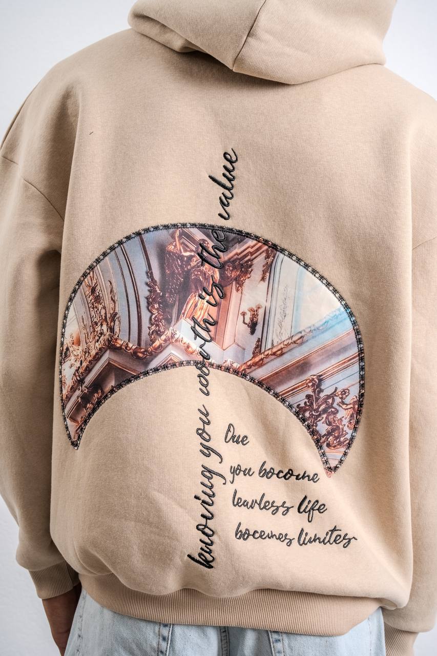 Unisex Oversize Hoodie with Artistic Print – Modern Streetwear Style