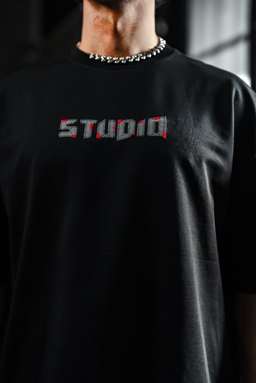 Studio Graphic Cotton Tee - Minimalist Text Print T-Shirt