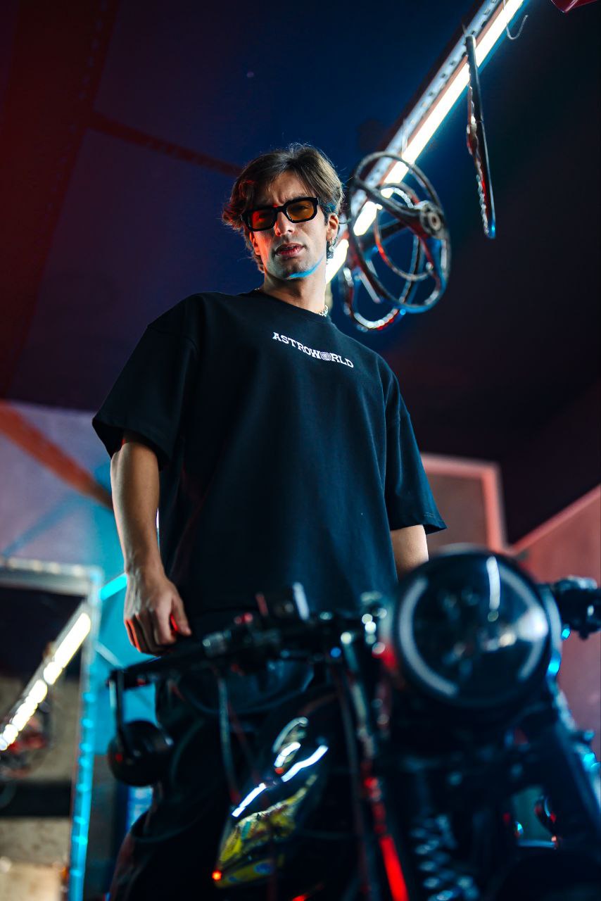 Travis Scott x Virgil Abloh Inspired "ASTRONOR" Oversized Graphic Tee