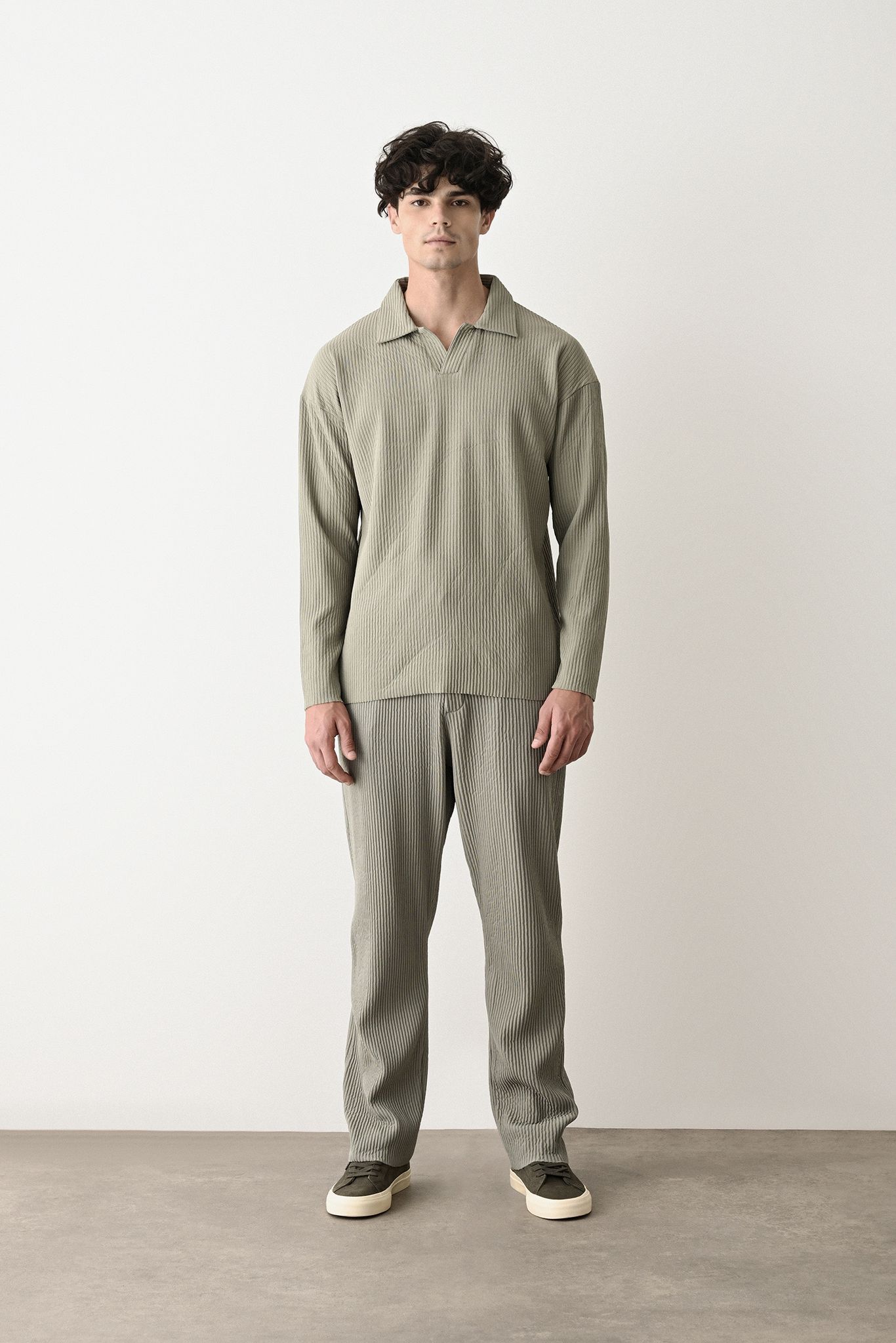 Collared Oversized Knitwear