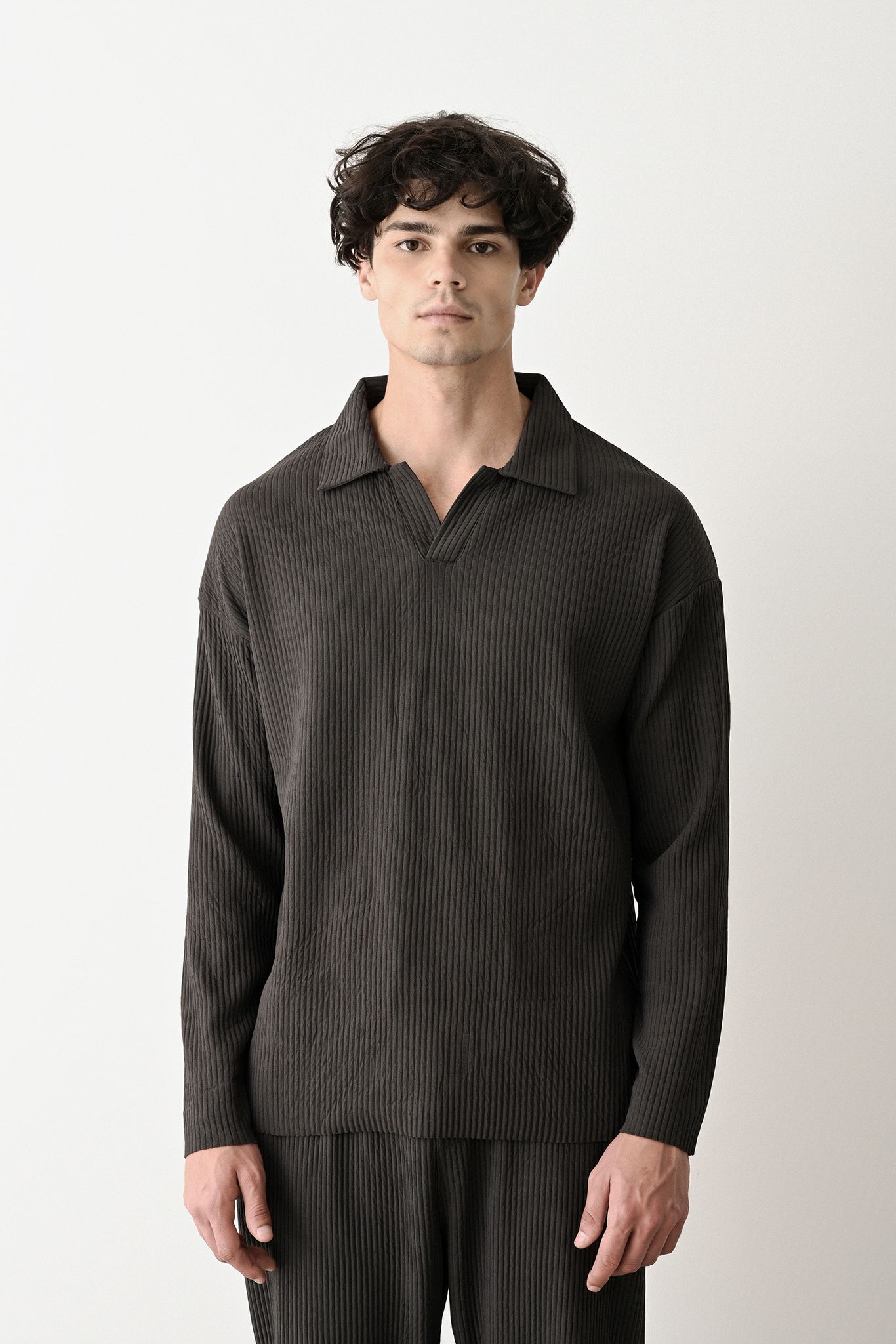 Collared Oversized Knitwear