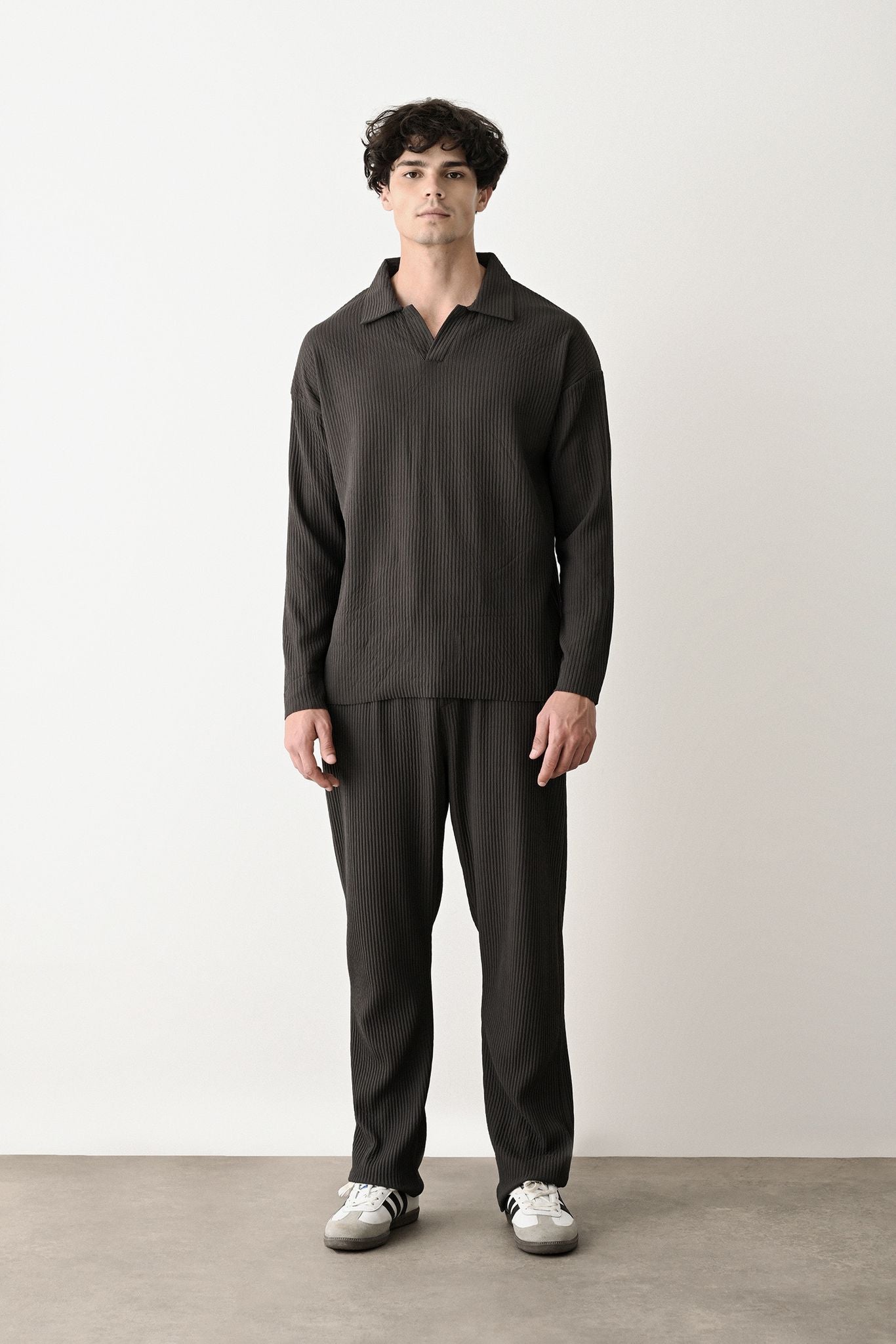 Collared Oversized Knitwear