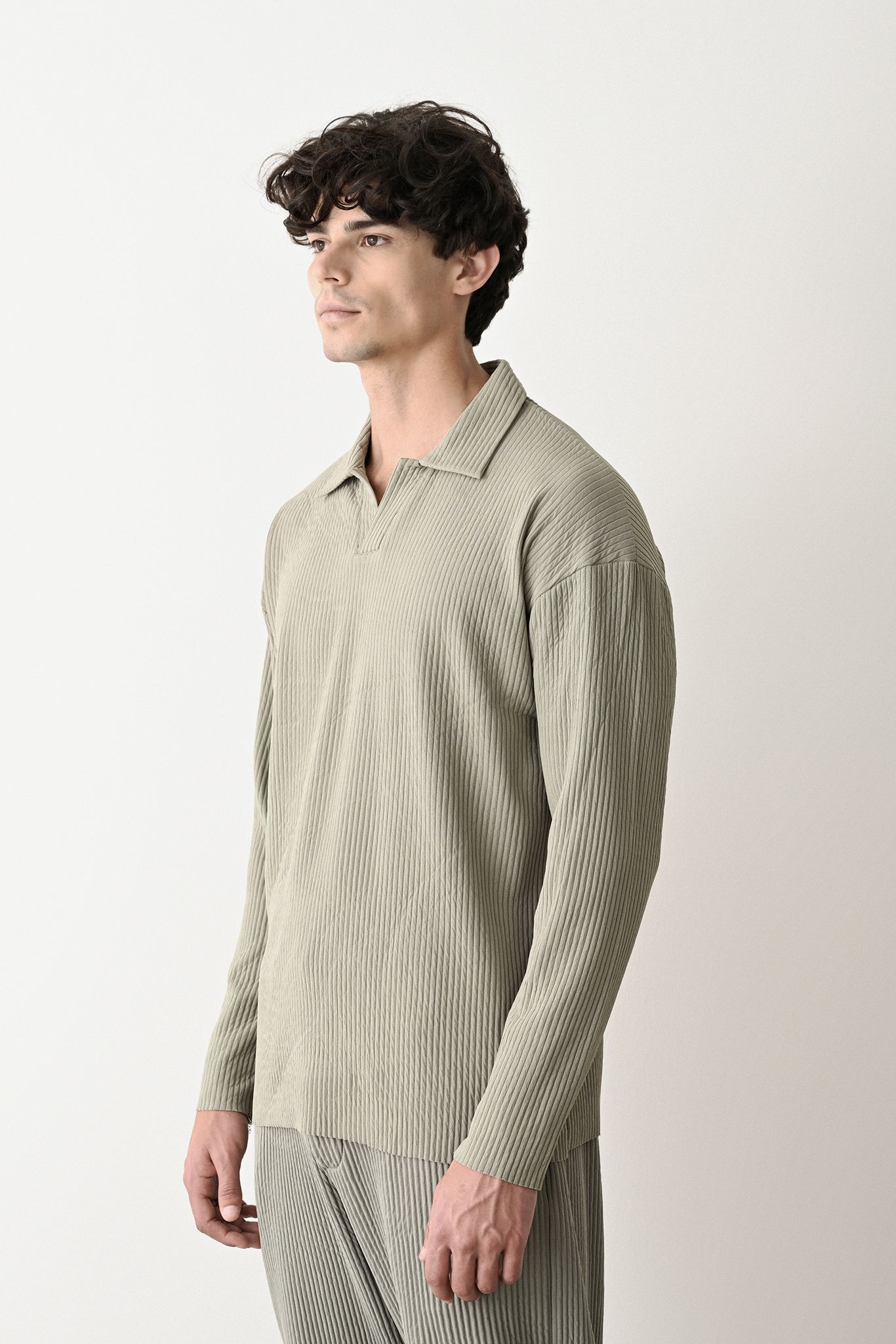 Collared Oversized Knitwear