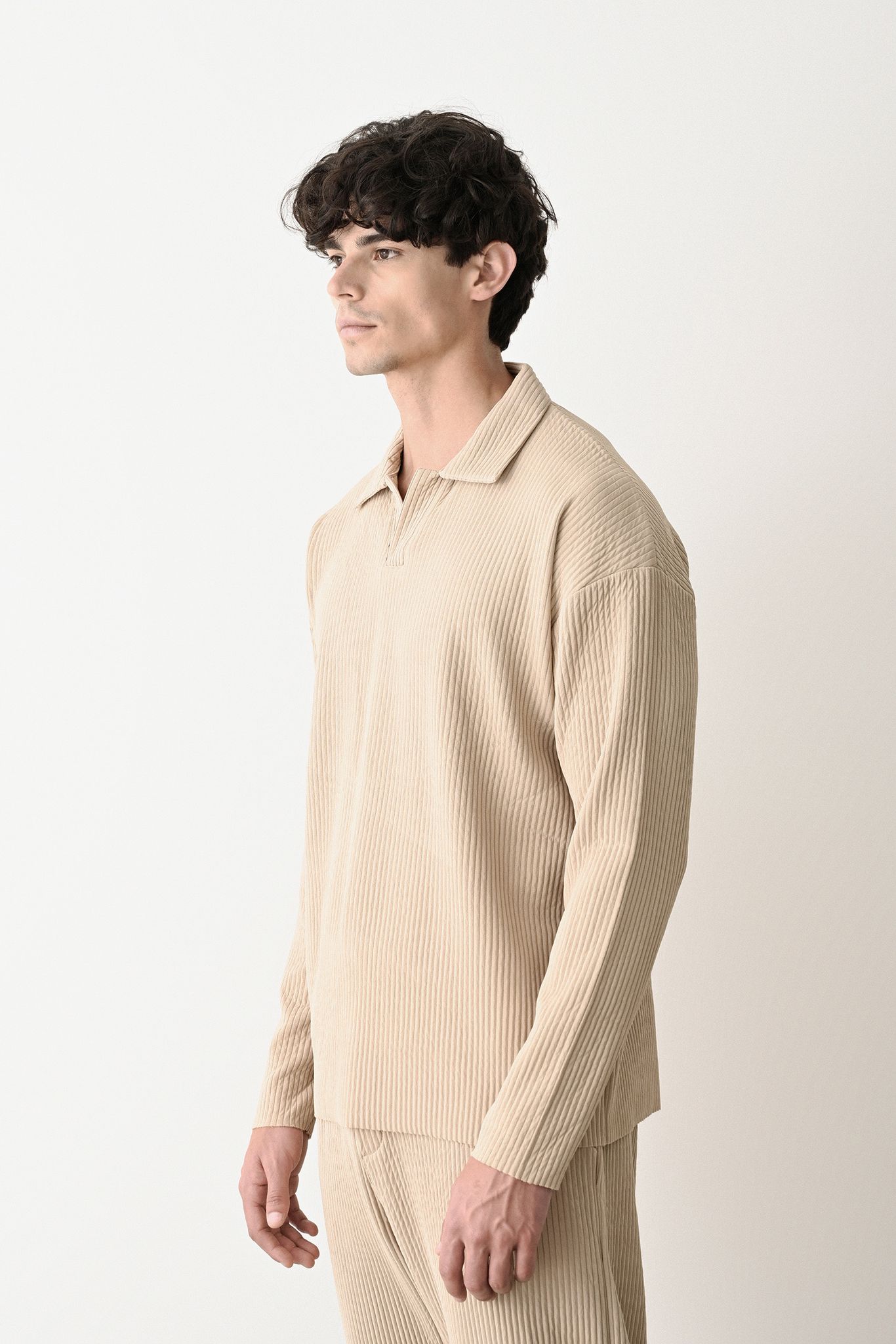 Collared Oversized Knitwear