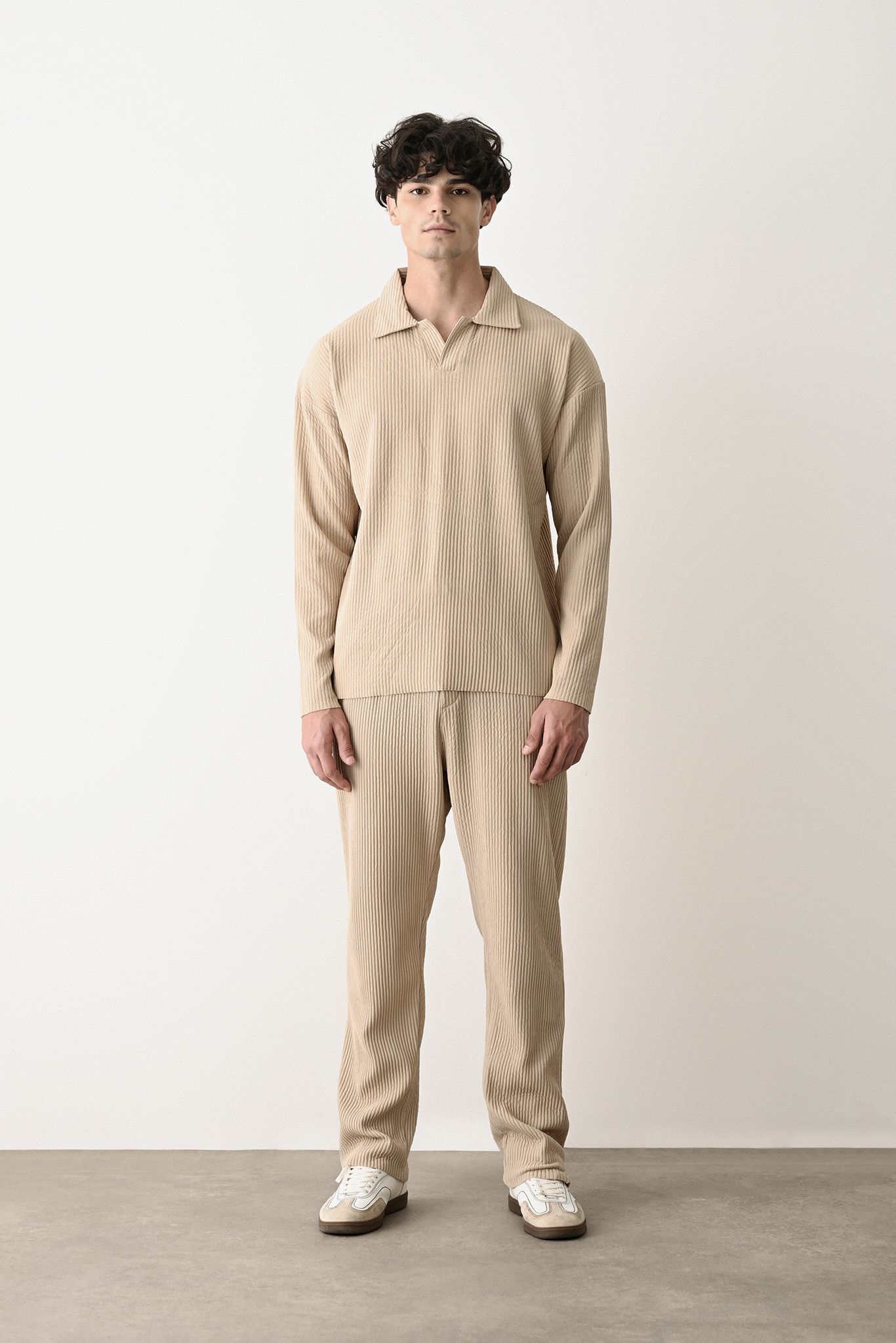 Collared Oversized Knitwear