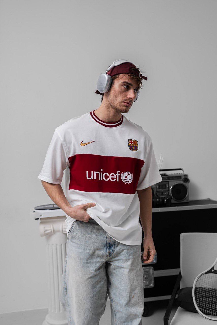 FC Barcelona UNICEFT-Shirt - Support Children's Rights - Charity Tee