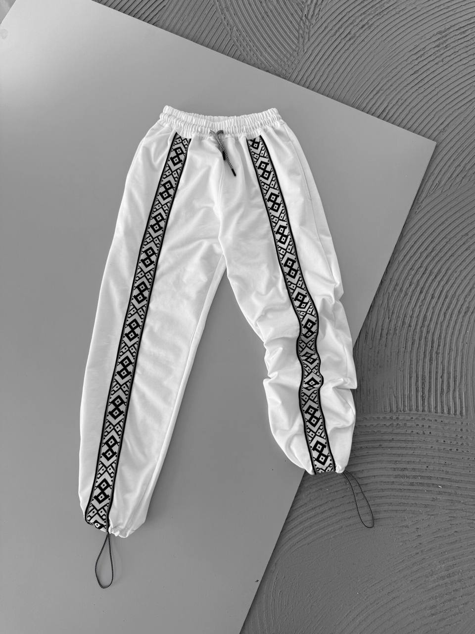 Unisex Cotton Joggers with Side Pattern / Black Streetwear Pants