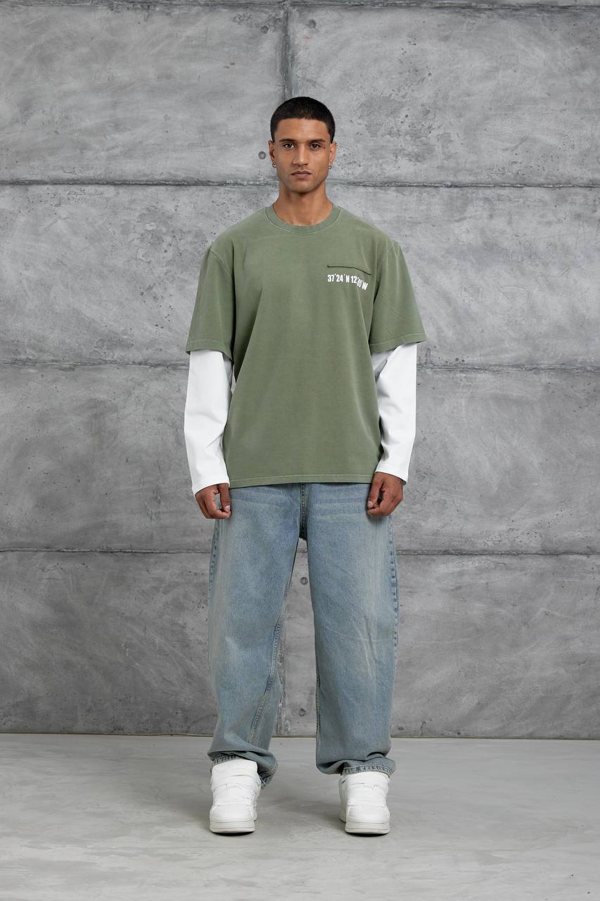 Unisex Layered Graphic T-Shirt – Distressed Boxy Long Sleeve